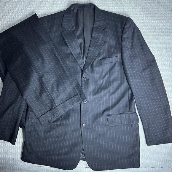Stafford Super Suit Wool Charcoal Pinstripe Suit Blazer 42L Jacket 36x32 Pants - Picture 1 of 15